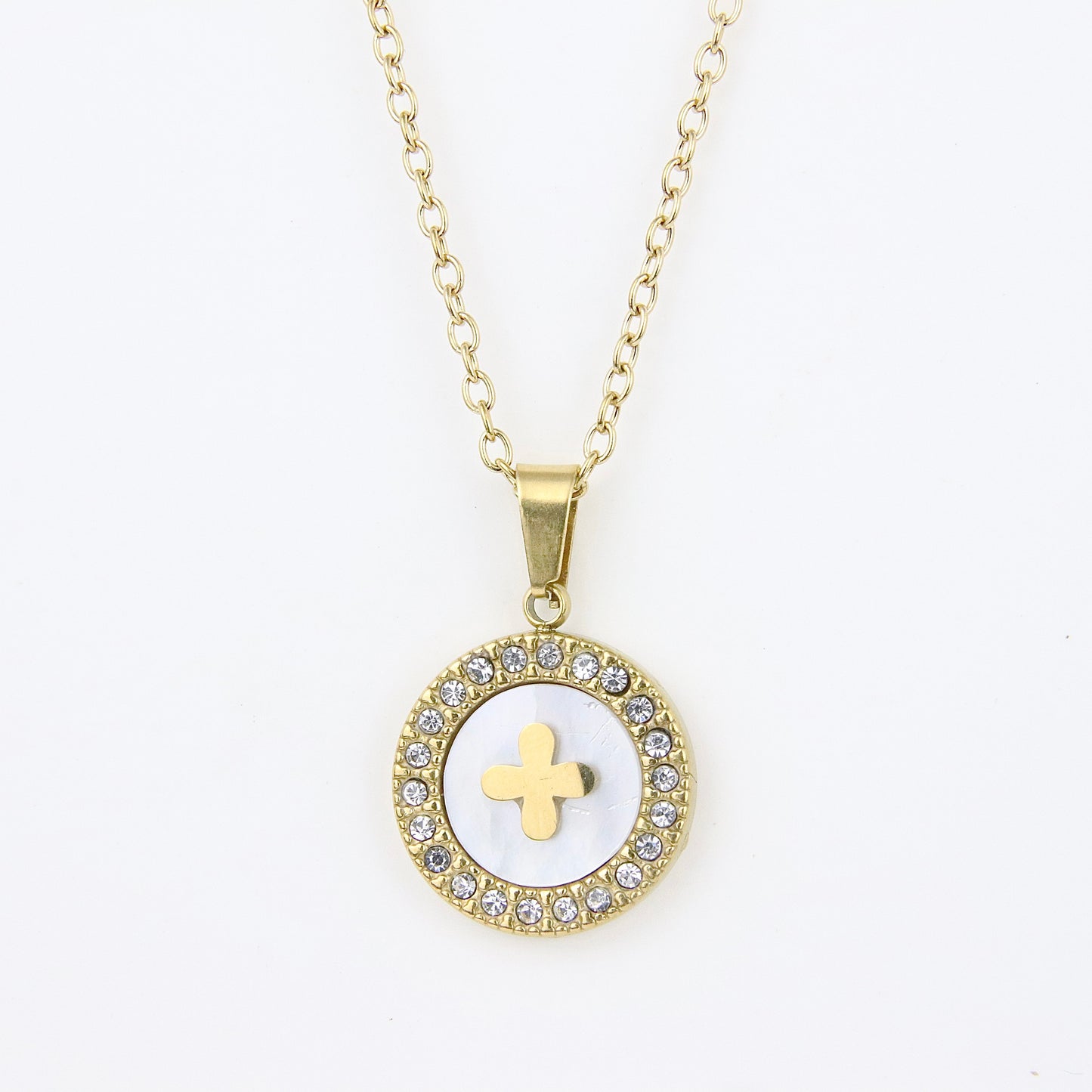Ciondolo rotondo con la croce