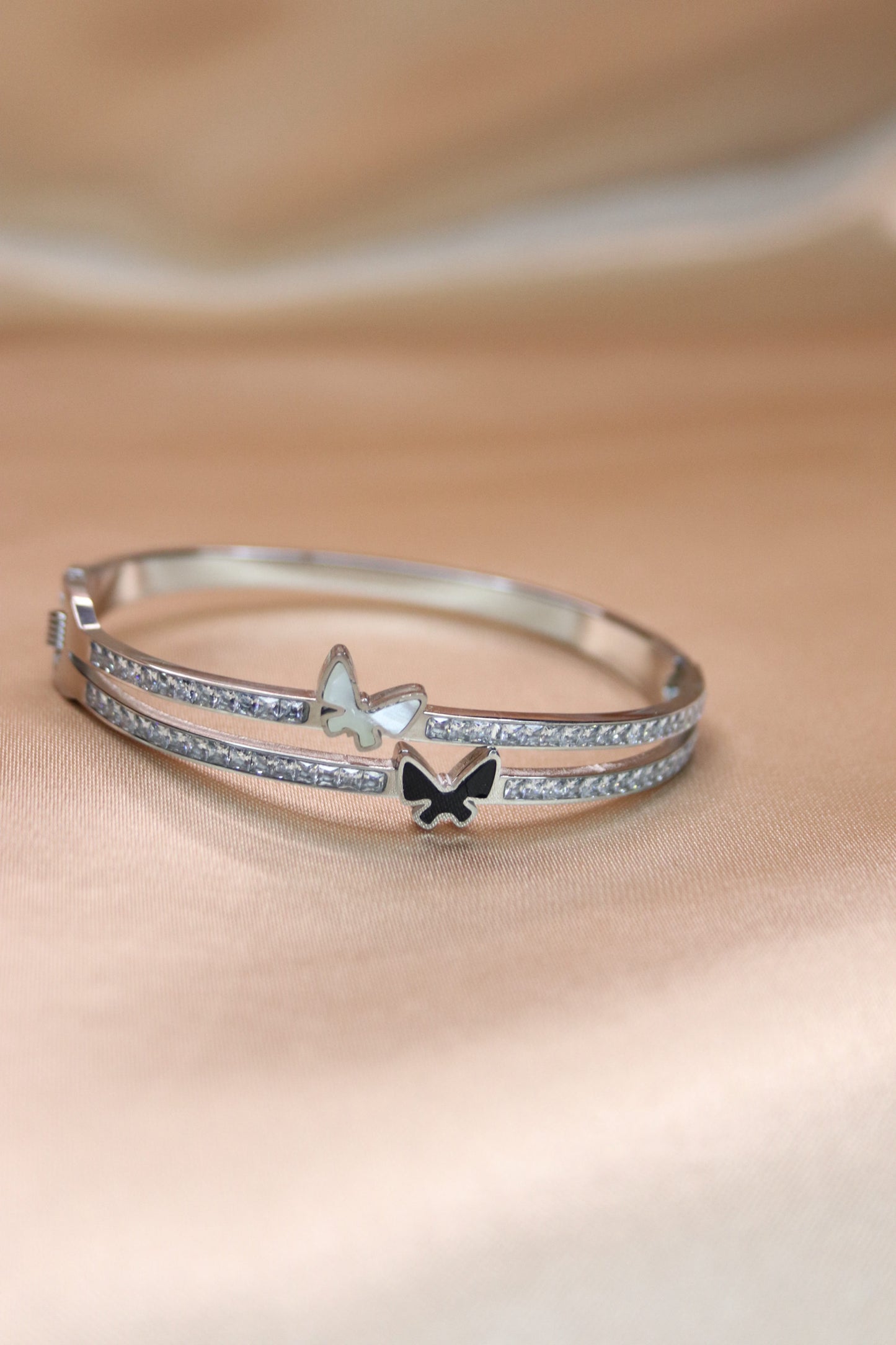 Bracciale a farfalla