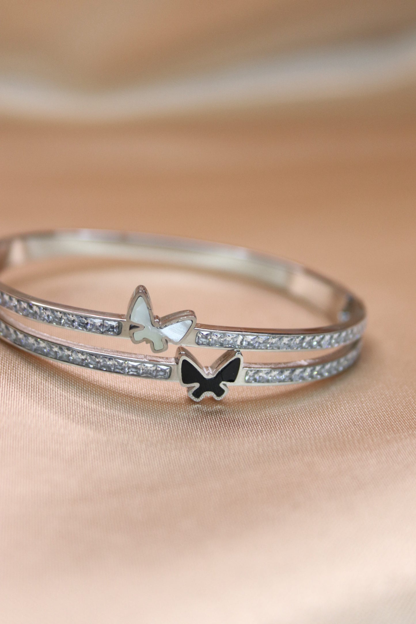 Bracciale a farfalla