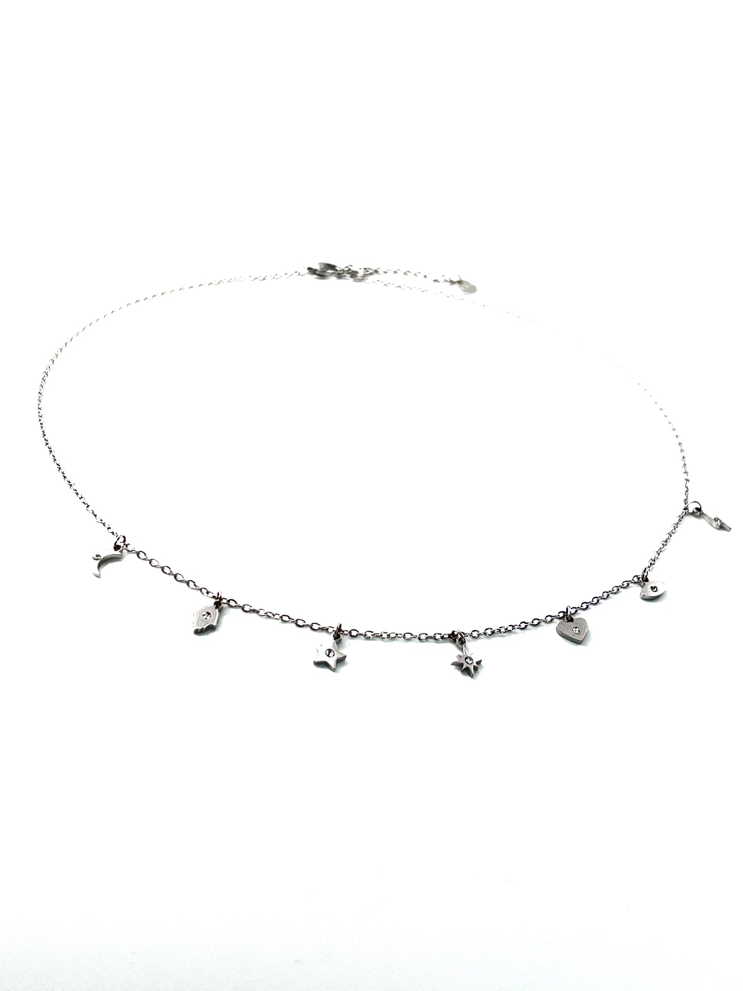 Collana con varietà dì ciondoli