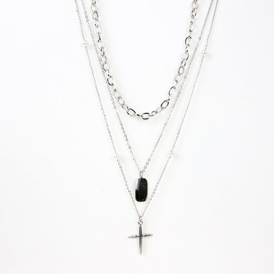 Collana argentata a tre fili