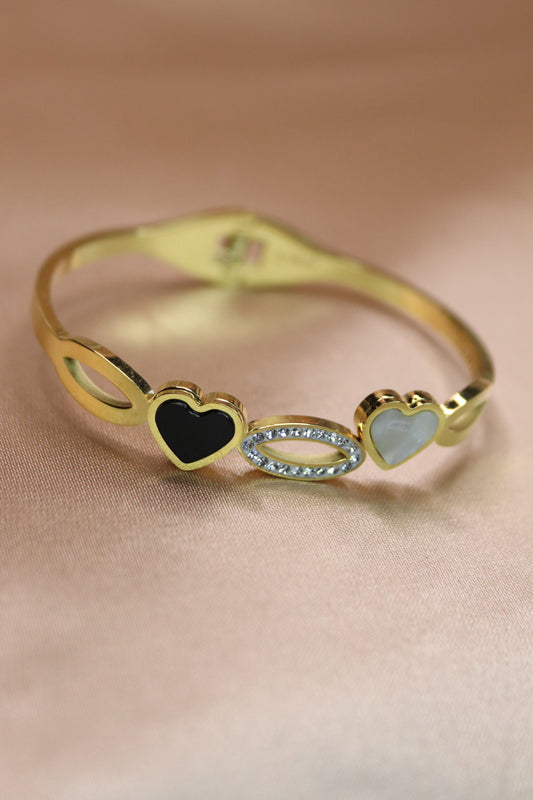 Bracciale dorato con cuore