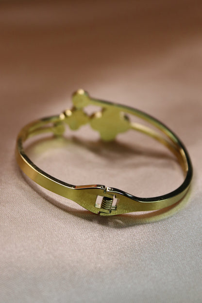 Bracciale a forma di quadrifoglio