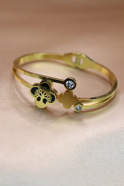 Bracciale a forma di quadrifoglio